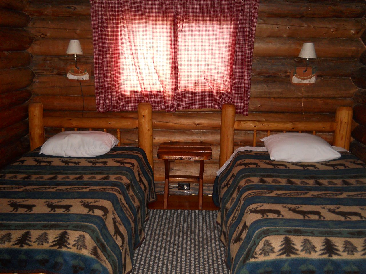 Caribou Crossing Cabin Bedroom